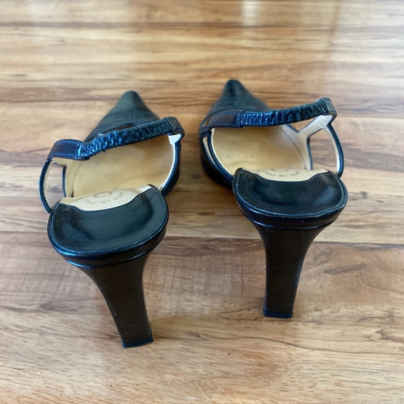 Chanel pumps 3 inch heels - Picture 2 of 4